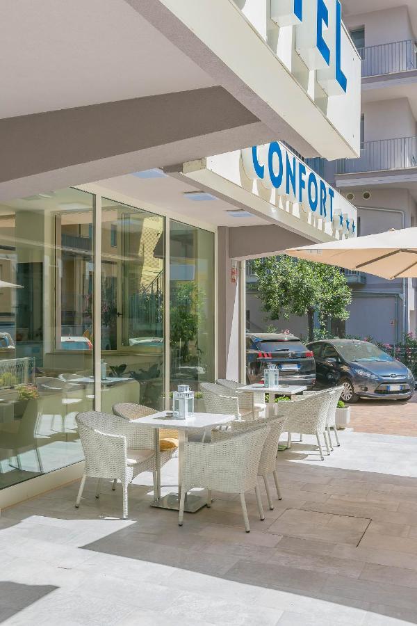 Hotel Confort Ріміні Екстер'єр фото