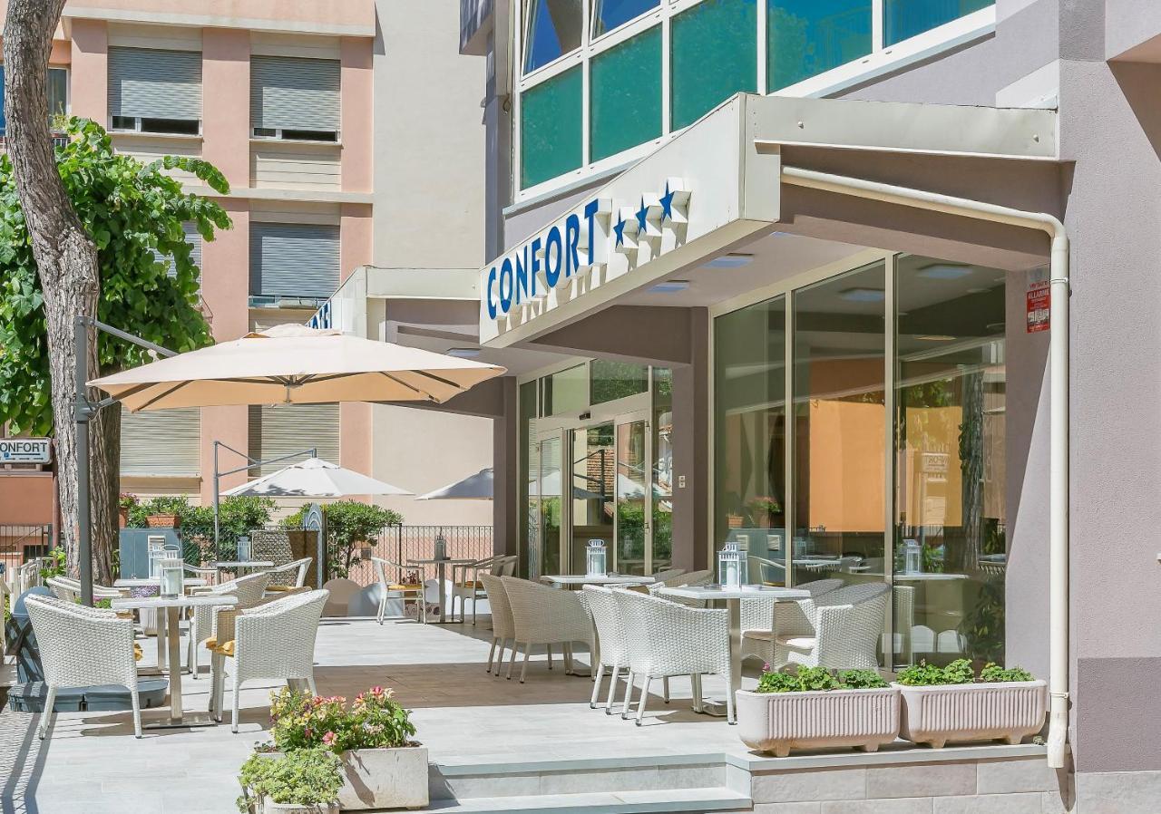 Hotel Confort Ріміні Екстер'єр фото